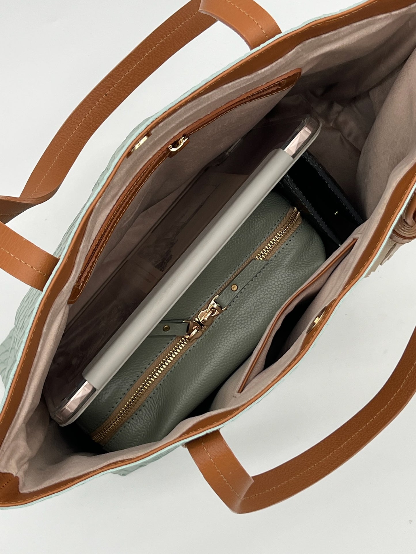 TANIA PLATEADO